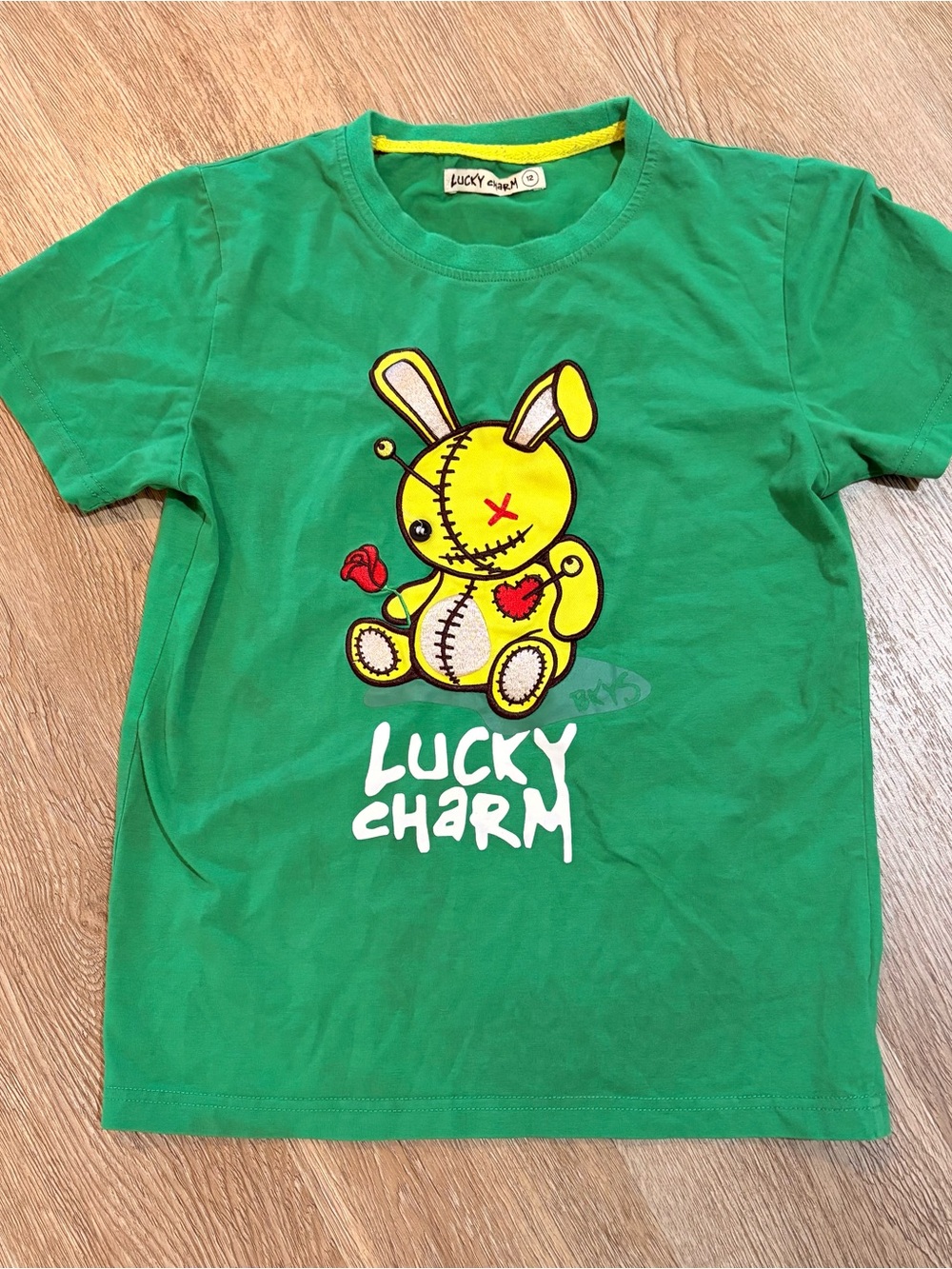 Lucky Charm Green Voodoo Bunny Graphic T-Shirt Size 12 Y2K Alt Emo